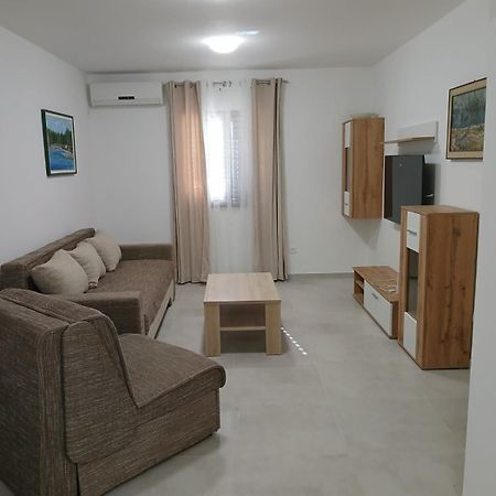 Apartments Njivice Bajcic Экстерьер фото