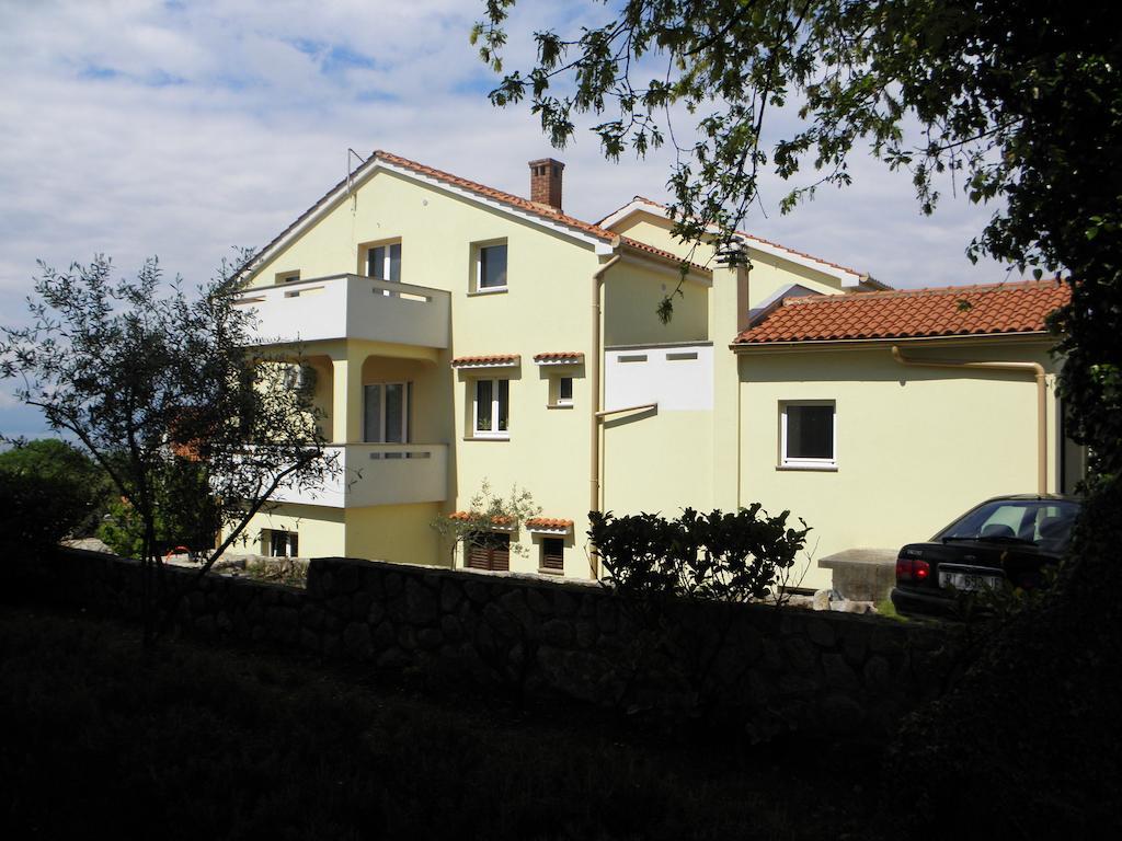 Apartments Njivice Bajcic Экстерьер фото