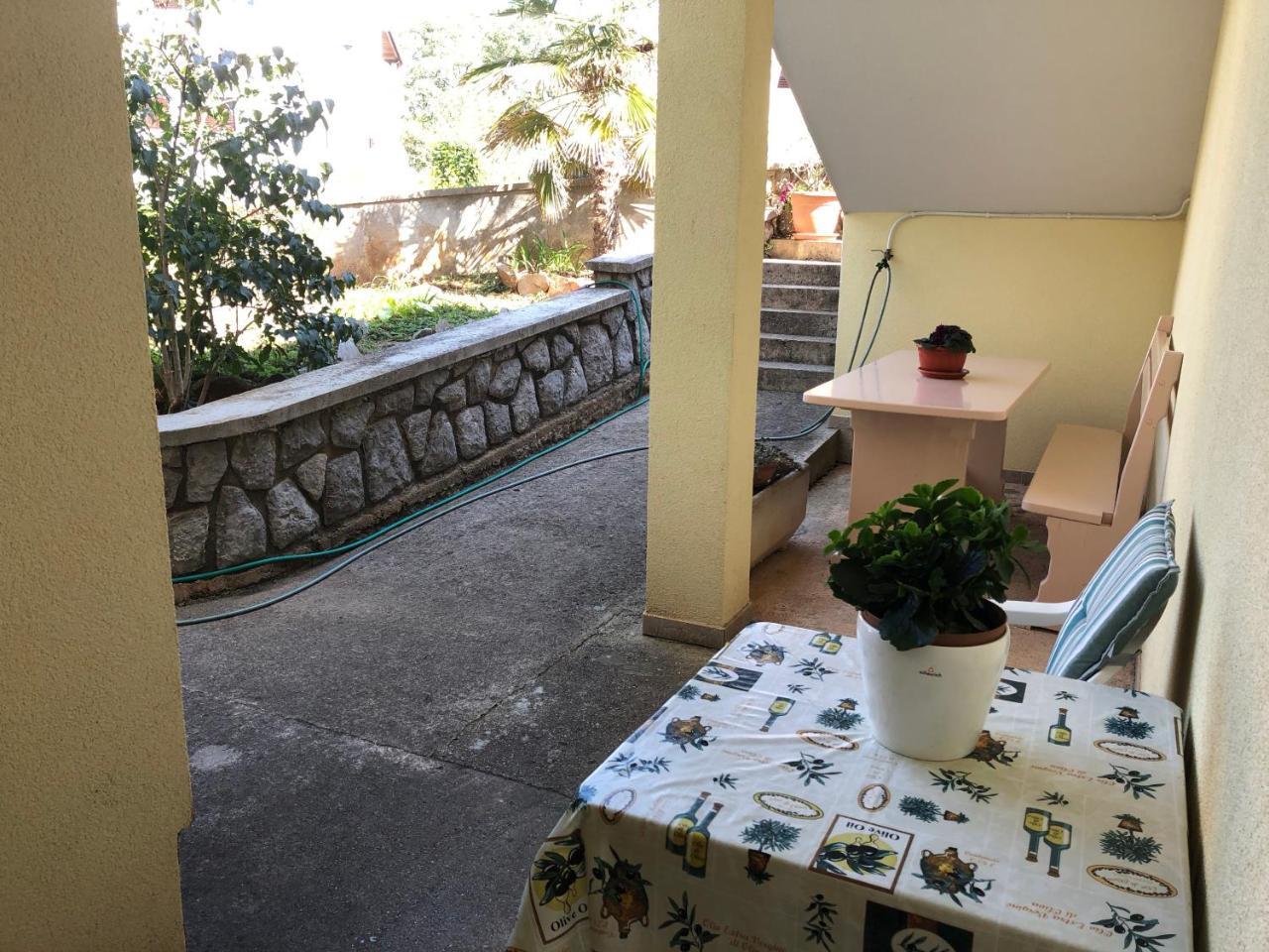 Apartments Njivice Bajcic Экстерьер фото