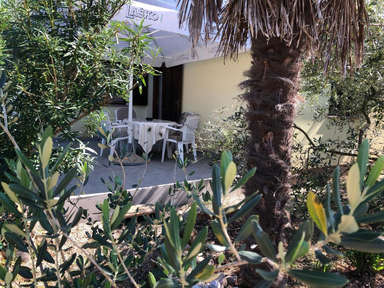 Apartments Njivice Bajcic Экстерьер фото